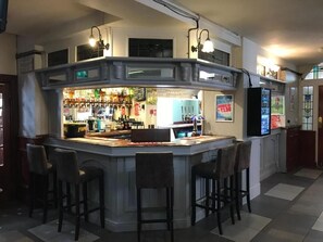 Bar (on property) - New Union Hotel (Manchester)