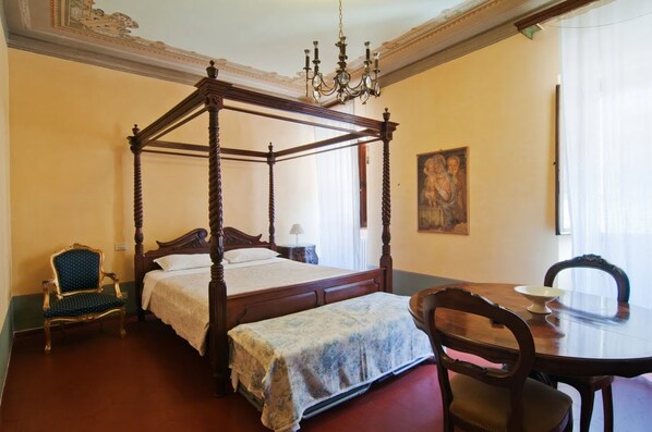 Deluxe Double Room | Individually furnished, desk, rollaway beds, free WiFi