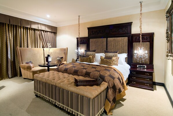 1 bedroom, premium bedding, minibar, in-room safe