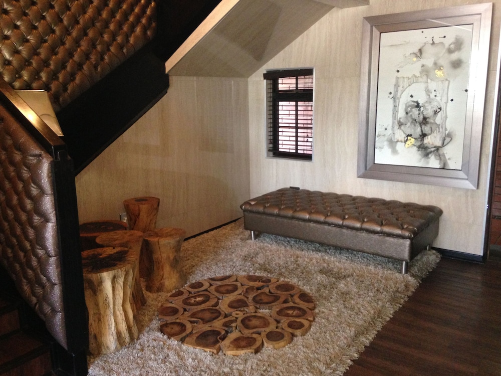 Cycad Guest House by null