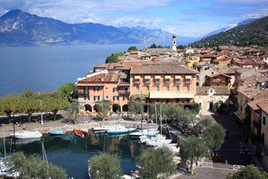 Aerial view - Albergo Gardesana (Torri del Benaco)