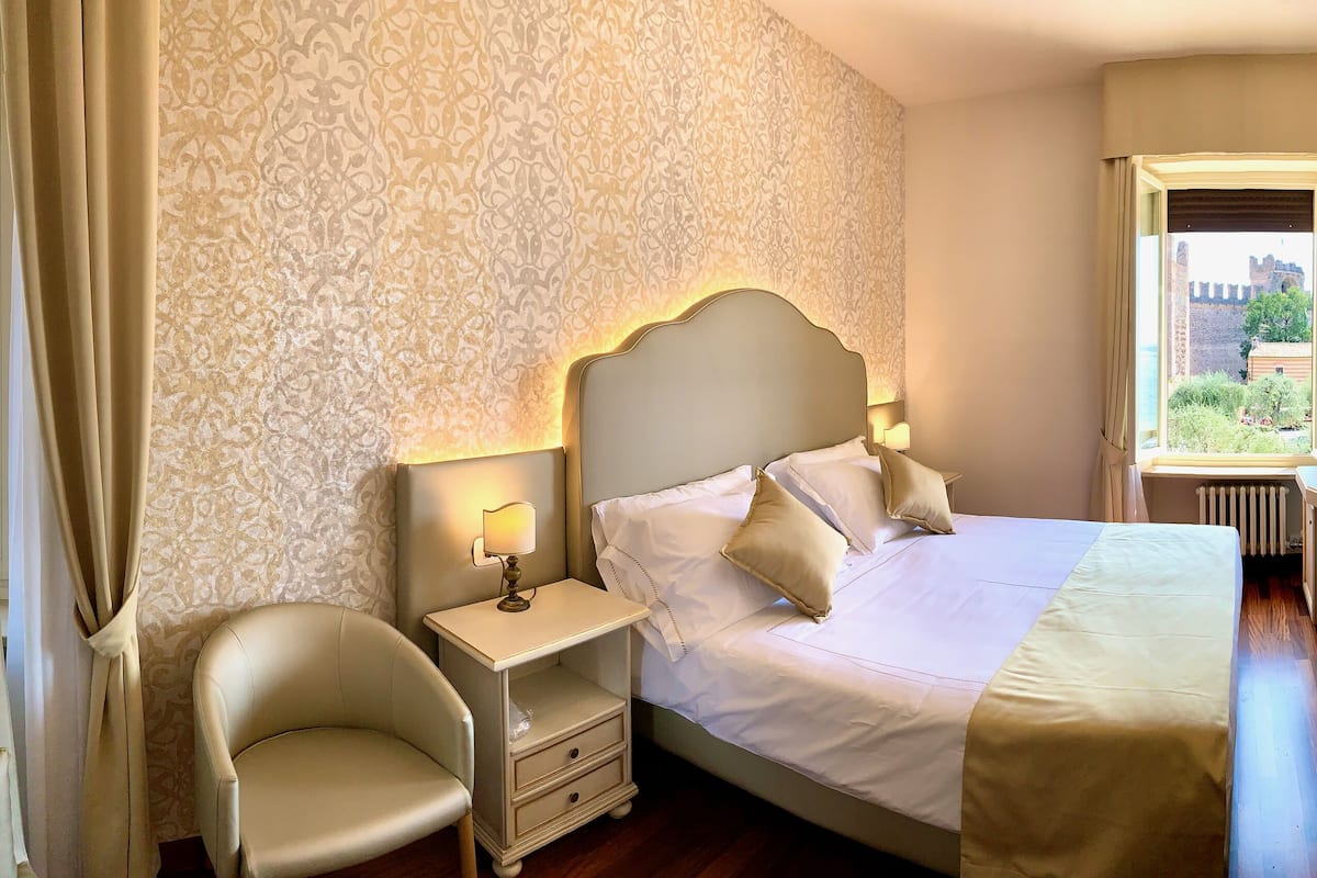 double or twin room, lake view | in-room safe, desk, soundproofing, free wifi