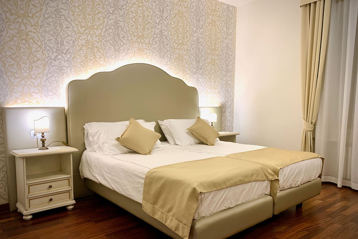 Double or Twin Room, Lake View | In-room safe, desk, soundproofing, WiFi (free)