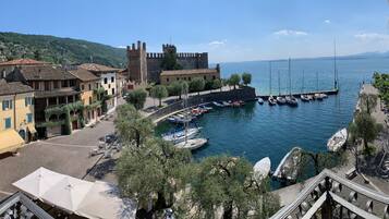 Double or Twin Room, Balcony, Lake View | Lake view