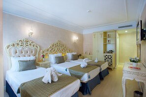 Family Quadruple Room, 1 Bedroom, City View, Ground Floor | Egyptian cotton sheets, premium bedding, minibar, in-room safe - Edibe Sultan Hotel (Istanbul)