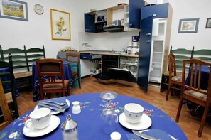 In-room dining - HAHNE´S GÄSTEHAUS (Laatzen)