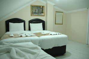 Economy Penthouse, 1 Bedroom | In-room safe, soundproofing, free WiFi - Tolga Hotel (Istanbul)