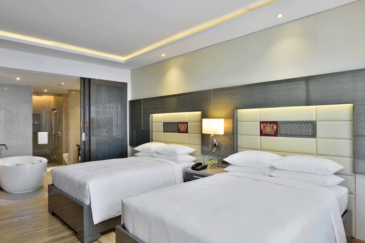 1 slaapkamer, pillowtop-bedden, een minibar, een kluis op de kamer