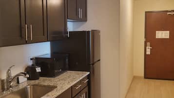 標準客房, 1 張特大雙人床 (Extra Floor Space) | 1 間臥室、高級寢具、客房內保險箱、書桌