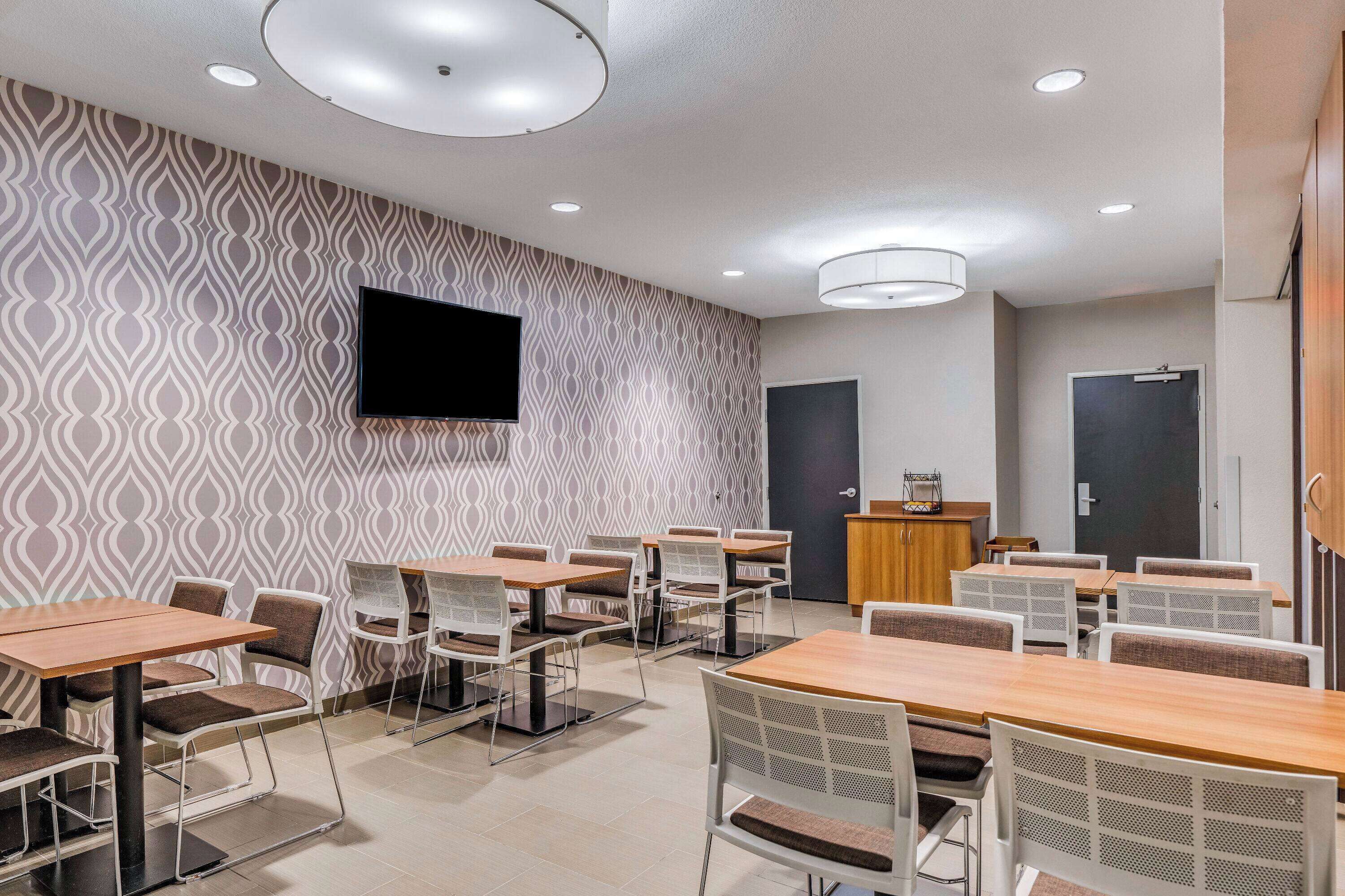 free daily on-the-go breakfast