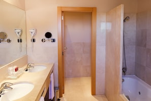Junior Suite, 1 King Bed | Bathroom