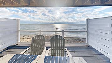 Superior Condo, 4 Bedrooms, Accessible, Lake View | Terrace/patio