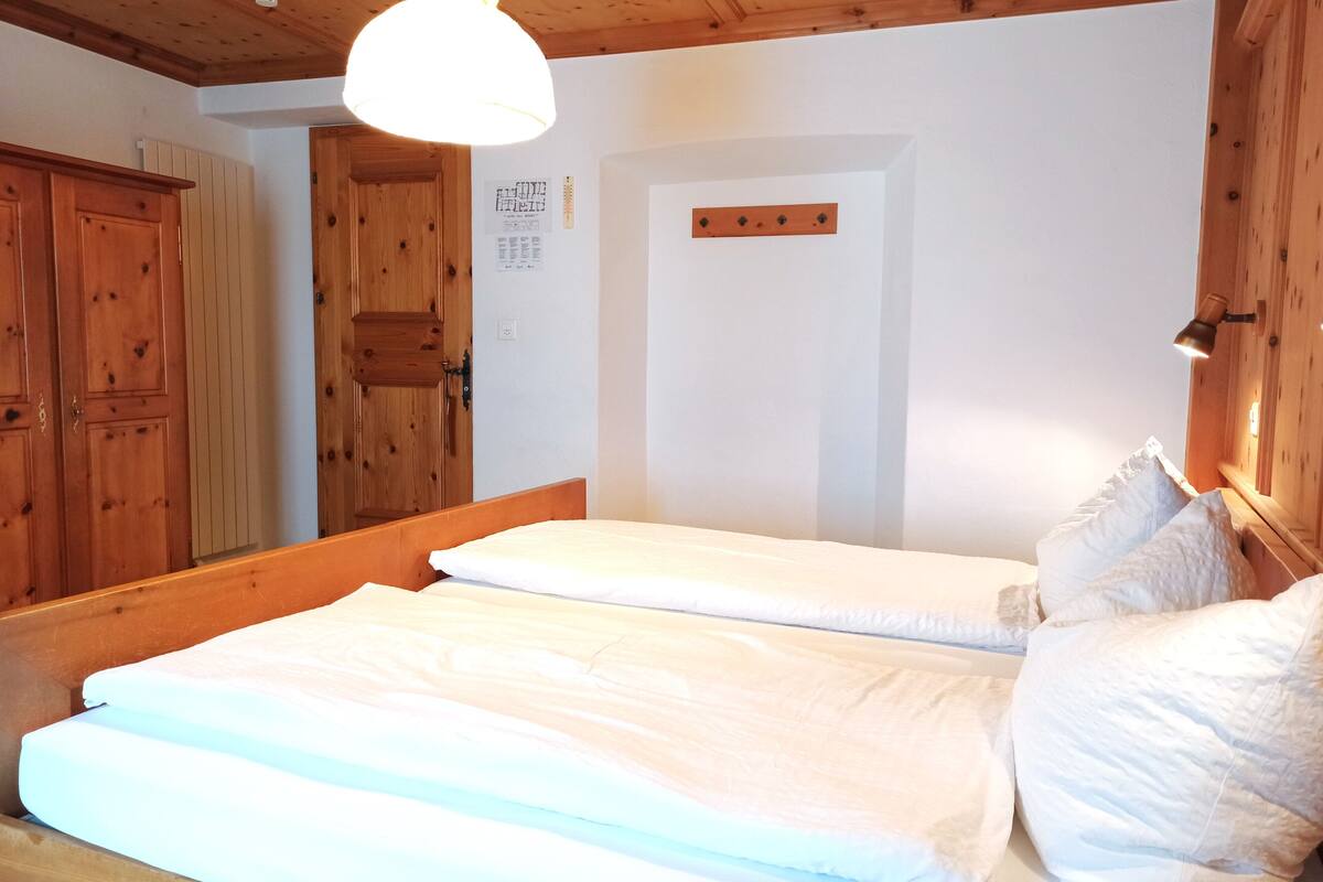 standard double room | premium bedding, in-room safe, desk, free wifi