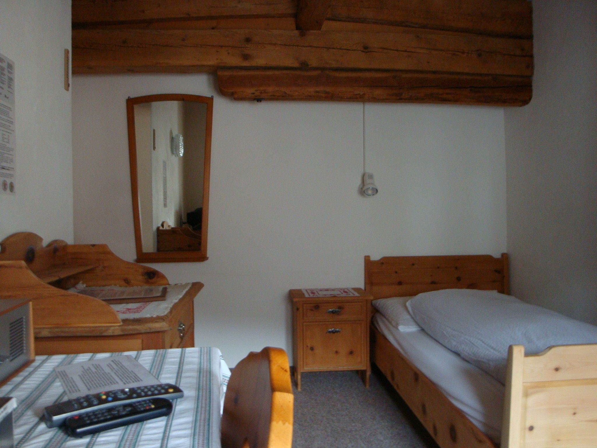 basic single room | premium bedding, in-room safe, desk, free wifi