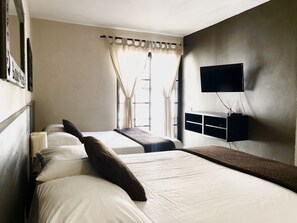 Royal Studio | In-room safe, desk, laptop workspace, blackout drapes - Ocean Breeze (Santo Domingo)