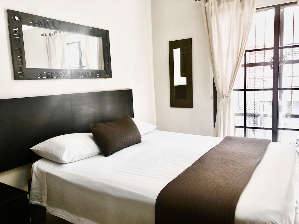 Ocean Breeze Studios by null