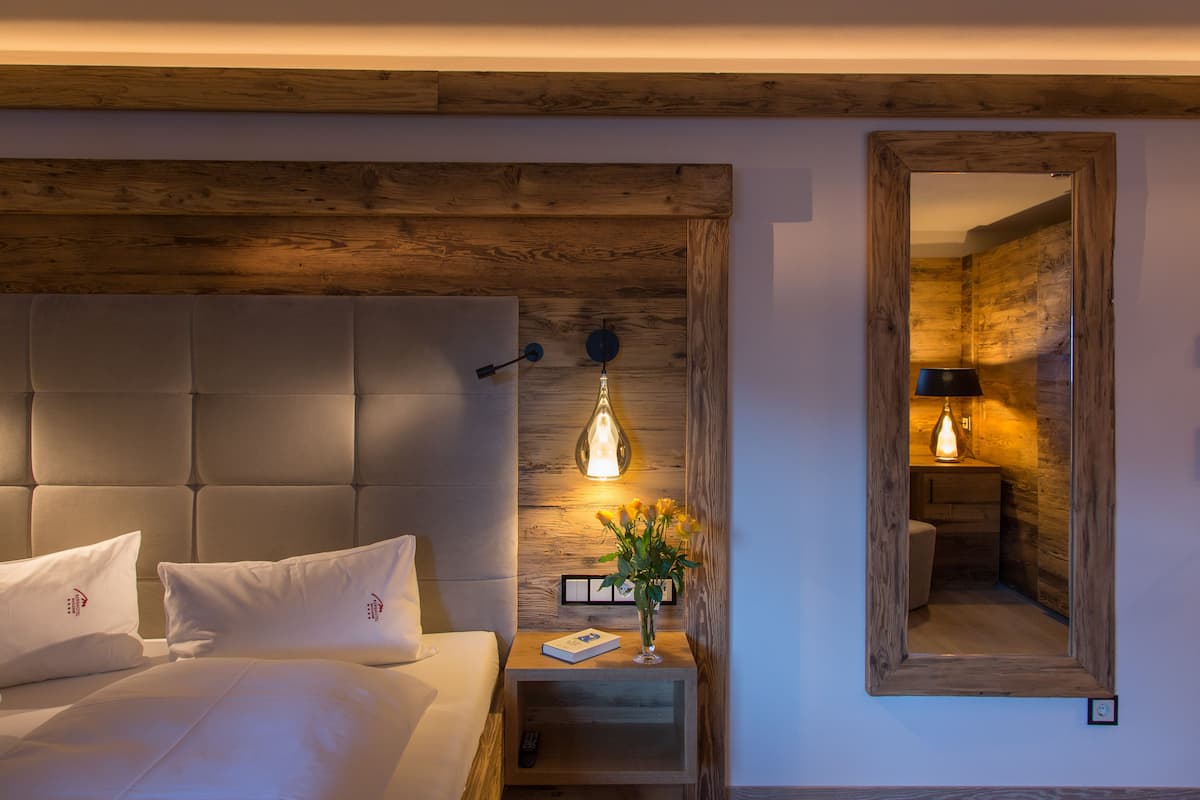 1 bedroom, in-room safe, individually decorated, individually furnished