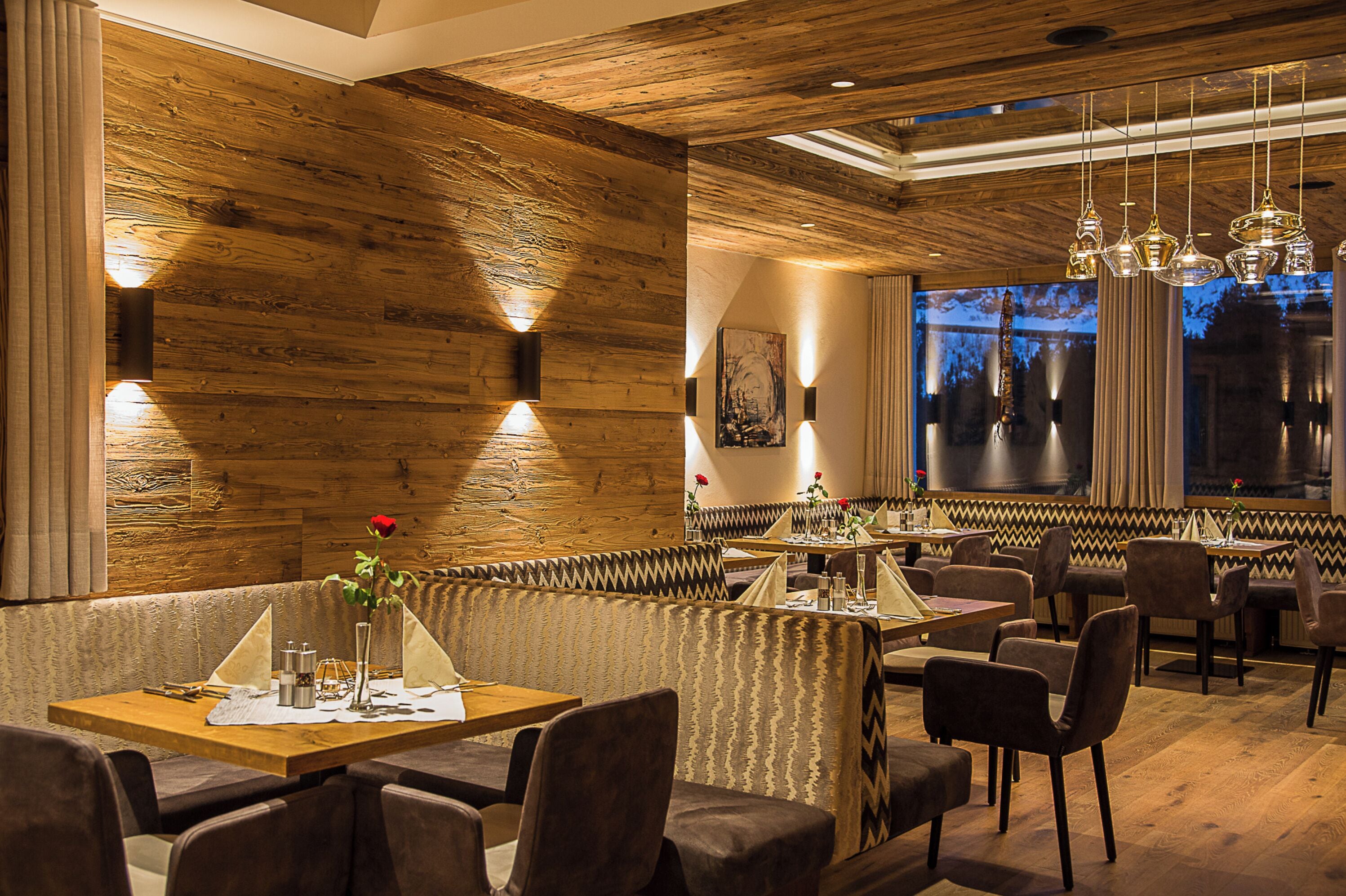 dinner served, regional cuisine, al fresco dining