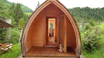 Sauna, steam room