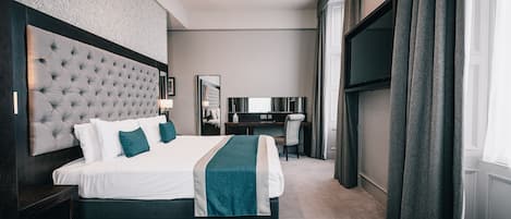 Executive Double Room, 1 Double Bed | Hypo-allergenic bedding, desk, iron/ironing board, free WiFi