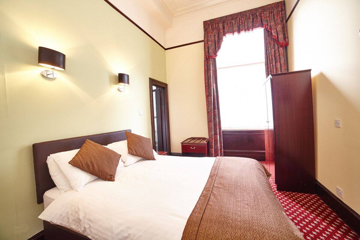 Hypo-allergenic bedding available, desk, iron/ironing board, WiFi (free)
