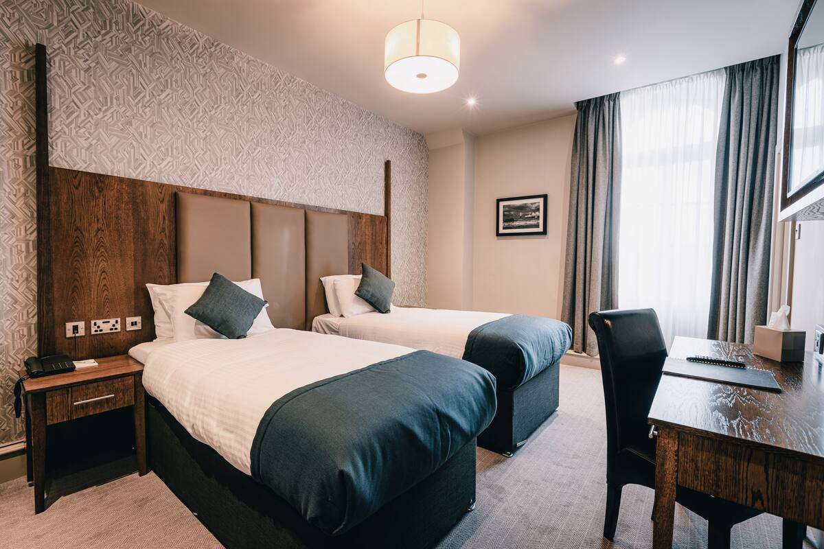 Twin Room, 2 Single Beds