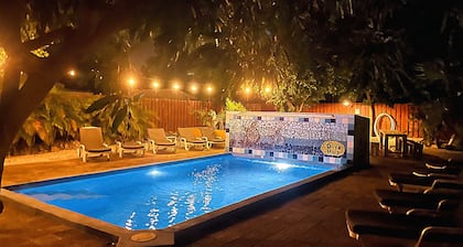 Dive Hut - Boutique Apartments