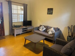 1 Bedroom Apartment | Soundproofing, free cots/infant beds, rollaway beds, free WiFi - Dive Hut - Boutique Apartments (Kralendijk)