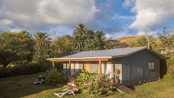 Family Cabin, 3 Bedrooms | 1 bedroom, in-room safe, soundproofing, free cribs/infant beds