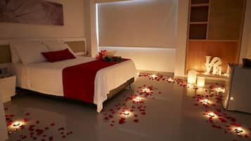 Superior Room | Minibar, in-room safe, free WiFi, bed sheets