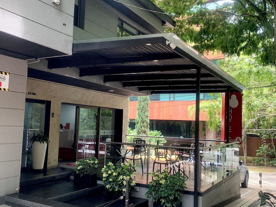 Fachada da propriedade