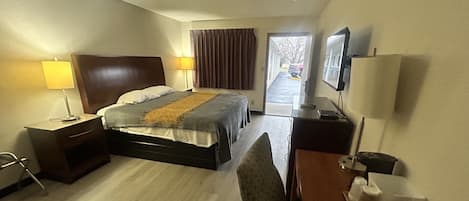 Habitación, 1 cama King size, para no fumadores | Escritorio, tabla de planchar con plancha, wifi gratis y ropa de cama