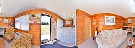 Refrigerador, microondas, cafetera/tetera