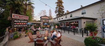Calistoga Inn Restaurant and Brewery