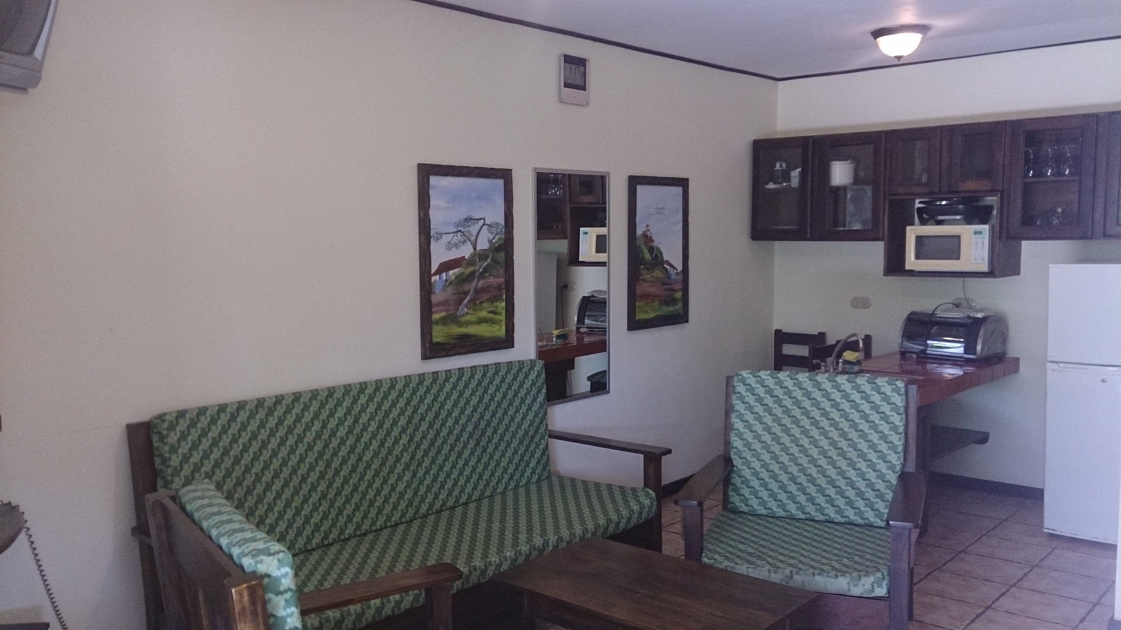 studio, 1 king bed | premium bedding, in-room safe, rollaway beds, free wifi