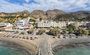 Beach nearby, sun-loungers, beach umbrellas