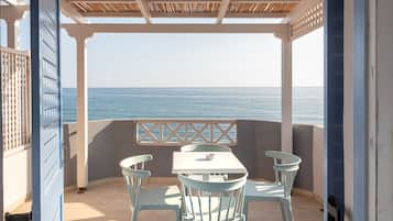 Habitación cuádruple exclusiva, vista al mar | Vista del balcón