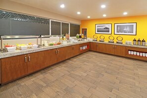 Petit déjeuner buffet compris tous les jours