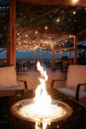 Breakfast, lunch and dinner served - West Coast Wilderness Lodge (Egmont)