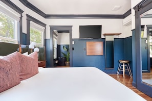 1 habitación, decoración personalizada y muebles diferentes