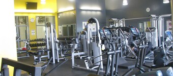 Holland Inn and Suites