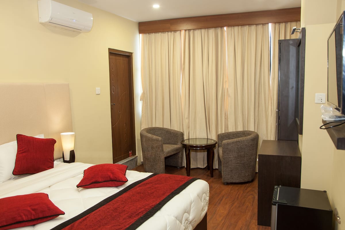 Chambre Deluxe, 1 grand lit