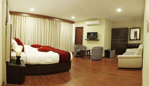 Suite, Ensuite | Living area - Meridian Suite Hotel (Kathmandu)