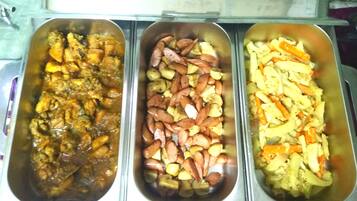 Free daily buffet breakfast