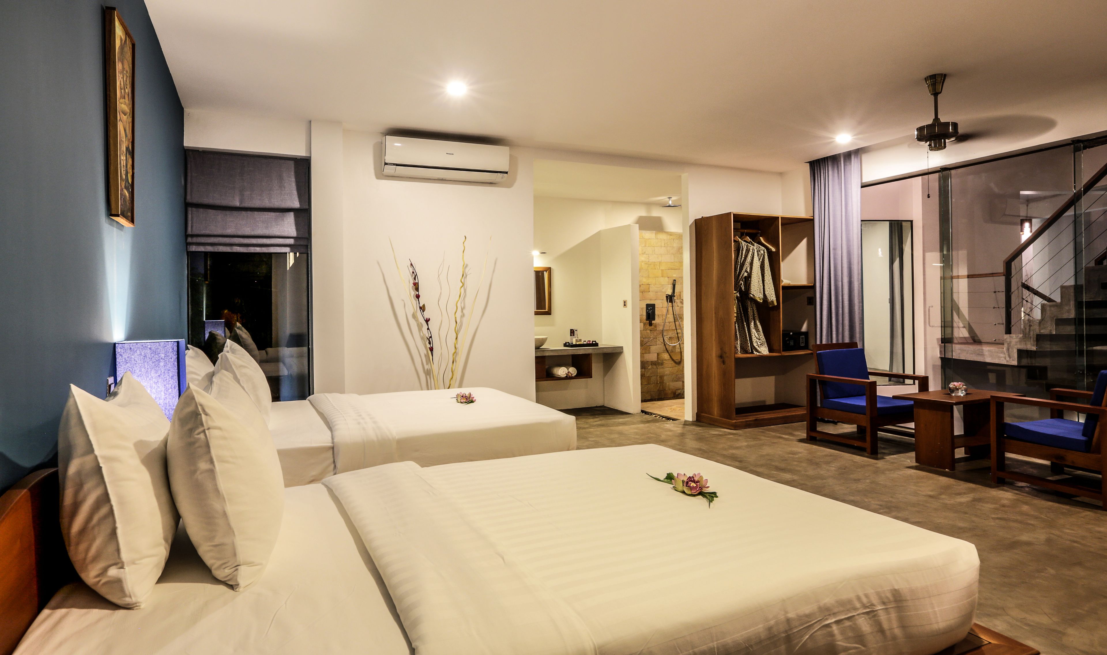 deluxe twin with free khmer massage 30 mn | 1 bedroom, premium bedding, minibar, in-room safe