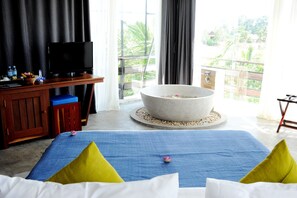 Executive Suite | 1 bilik tidur, peralatan tempat tidur premium, bar mini 