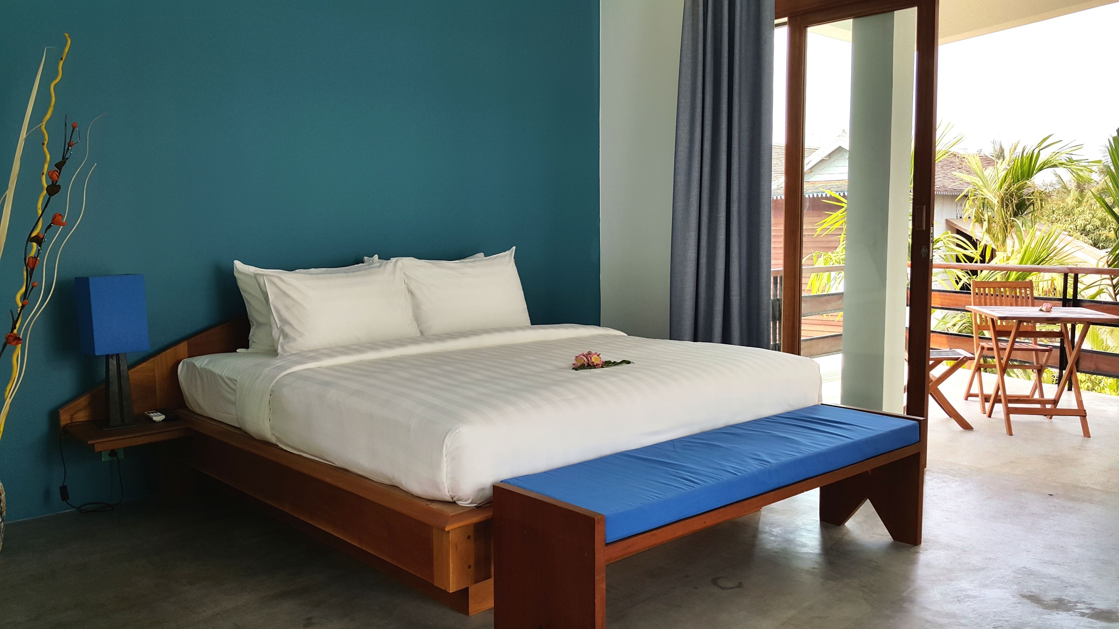 deluxe double with free khmer massage 30 mn | 1 bedroom, premium bedding, minibar, in-room safe
