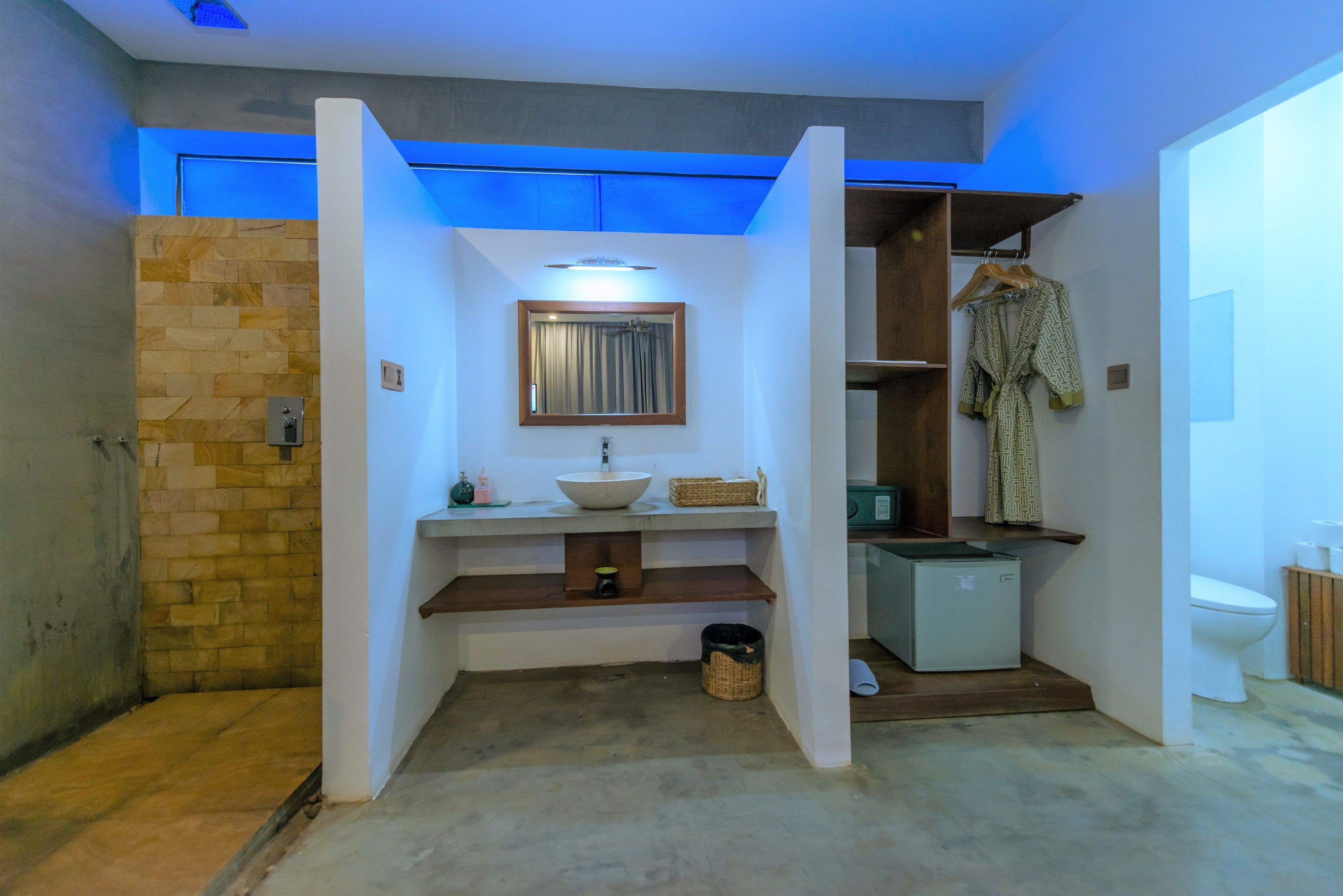 deluxe double with free khmer massage 30 mn | 1 bedroom, premium bedding, minibar, in-room safe