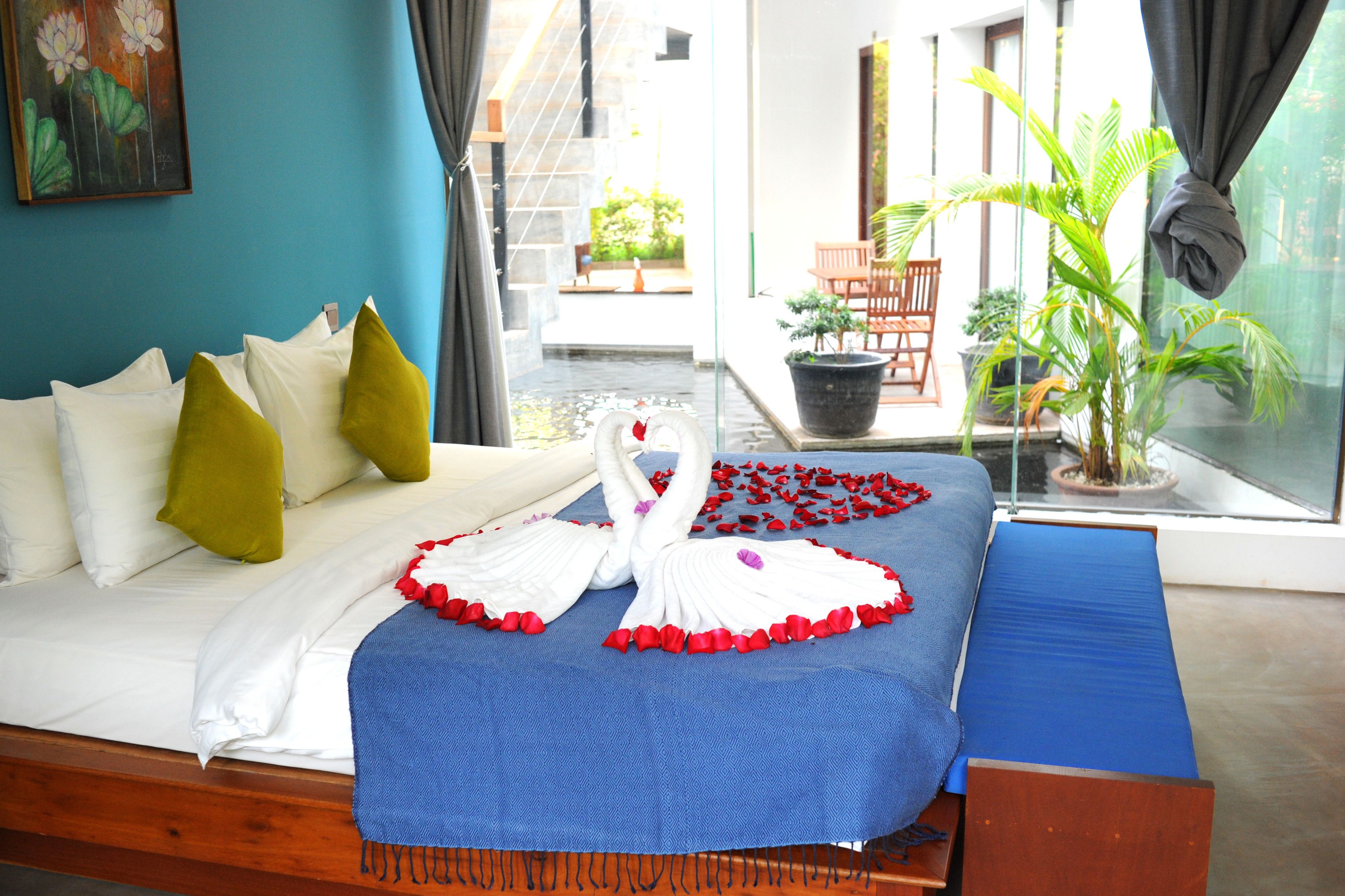 deluxe double with free khmer massage 30 mn | 1 bedroom, premium bedding, minibar, in-room safe