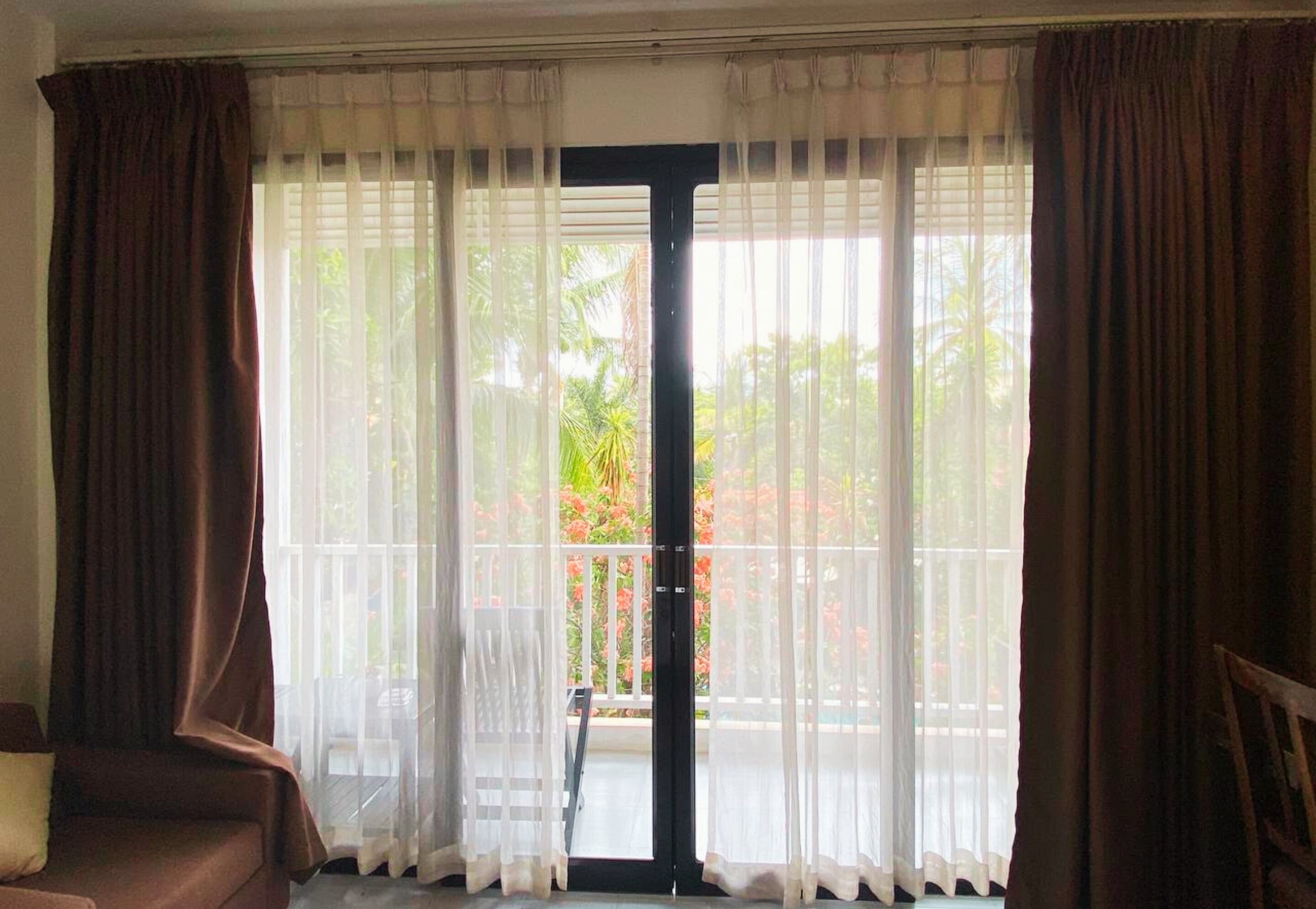 1 bedroom, Egyptian cotton sheets, premium bedding, down duvets